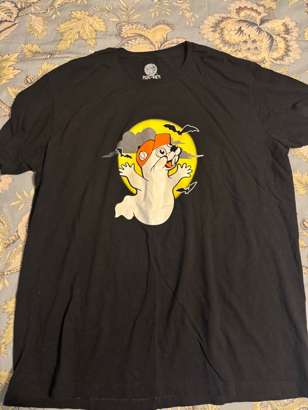 Buc-ees Halloween shirt xl
